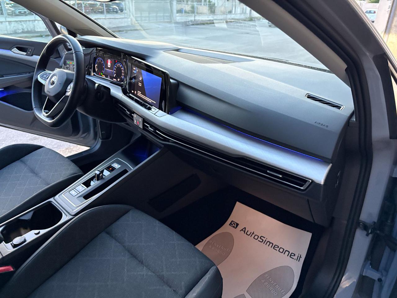 VOLKSWAGEN Golf 2.0 TDI DSG SCR Life COCKPIT-LUCI AMBIENTE - 14