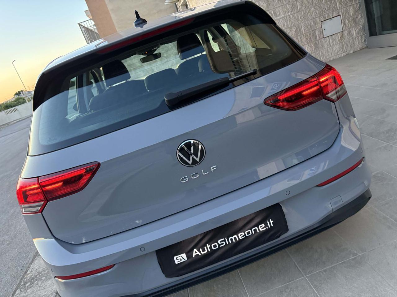 VOLKSWAGEN Golf 2.0 TDI DSG SCR Life COCKPIT-LUCI AMBIENTE - 33