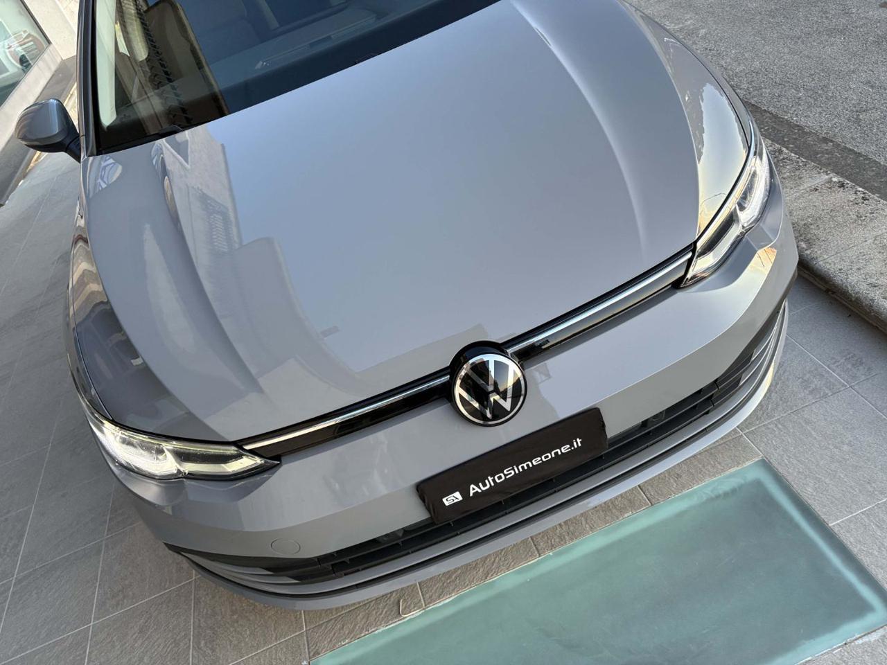 VOLKSWAGEN Golf 2.0 TDI DSG SCR Life COCKPIT-LUCI AMBIENTE - 32