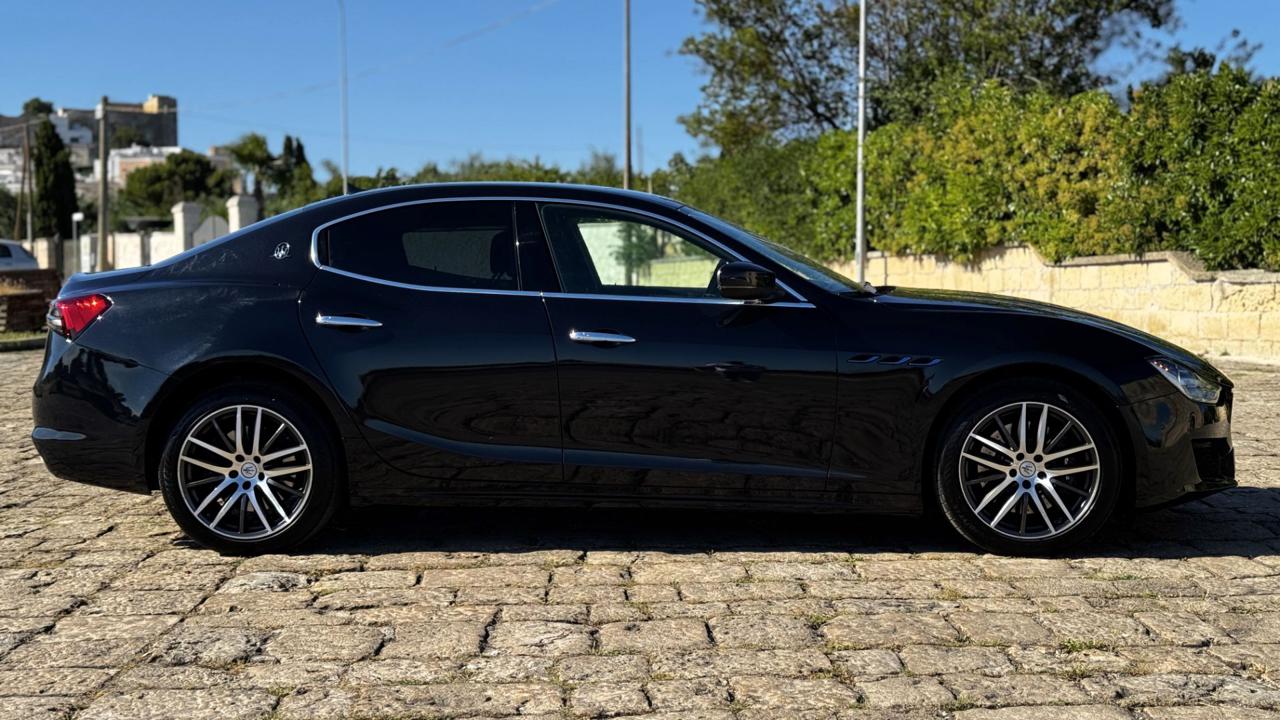 MASERATI Ghibli 330cv MHEV (PelleCognac/APP/LED/Retro) - 29