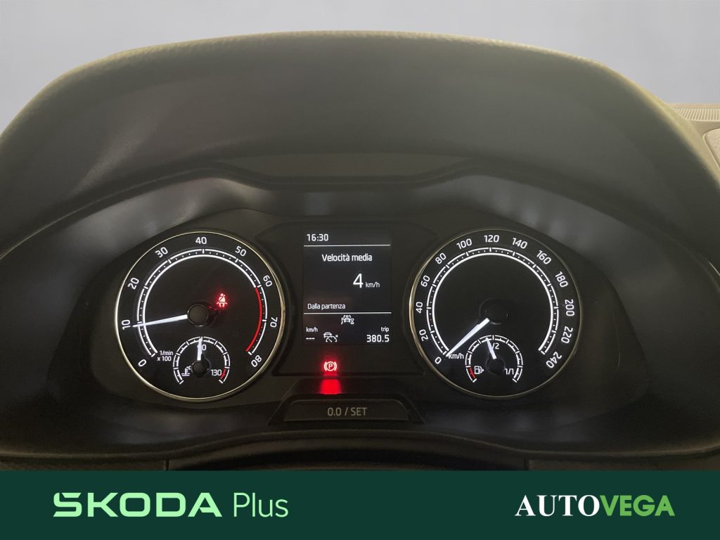 SKODA Kamiq 1.0 tsi ambition 95cv - 12