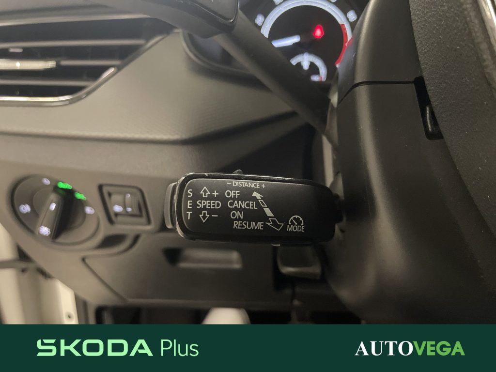 SKODA Kamiq 1.0 tsi ambition 95cv - 16