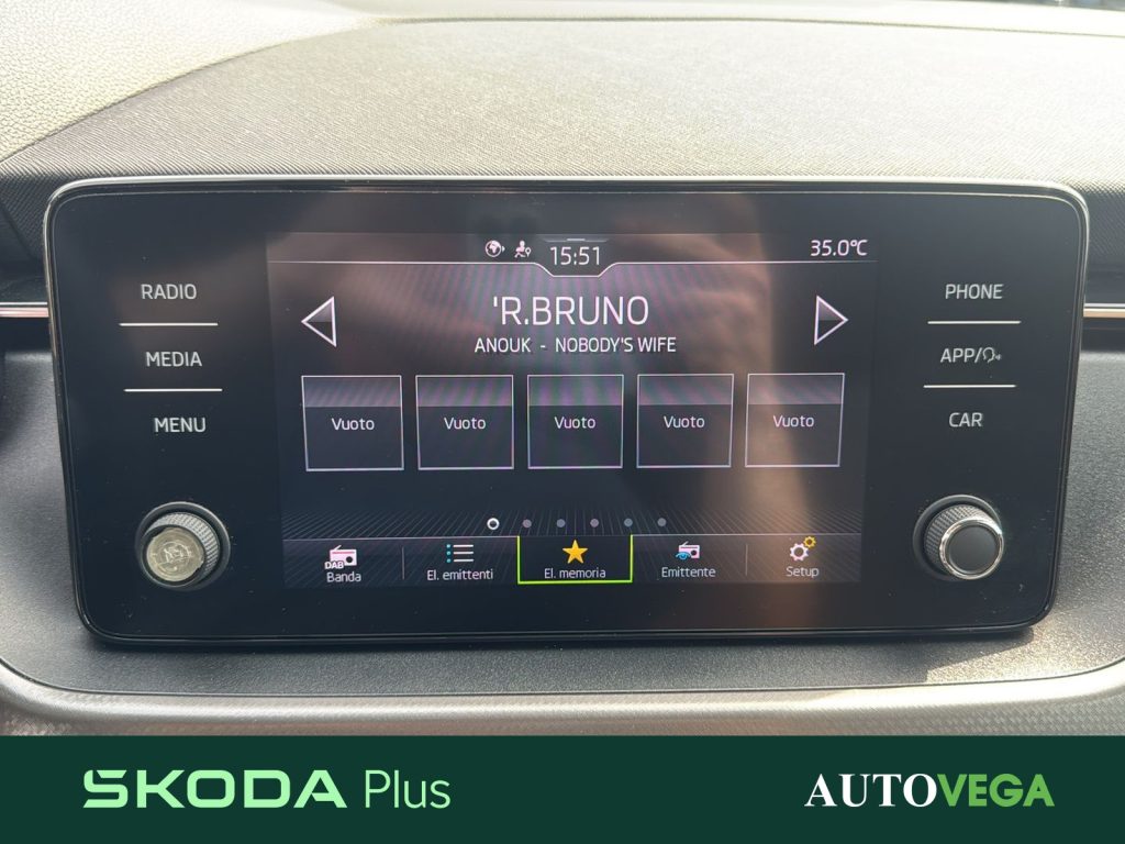 SKODA Kamiq 1.0 tsi black dots 95cv - 11