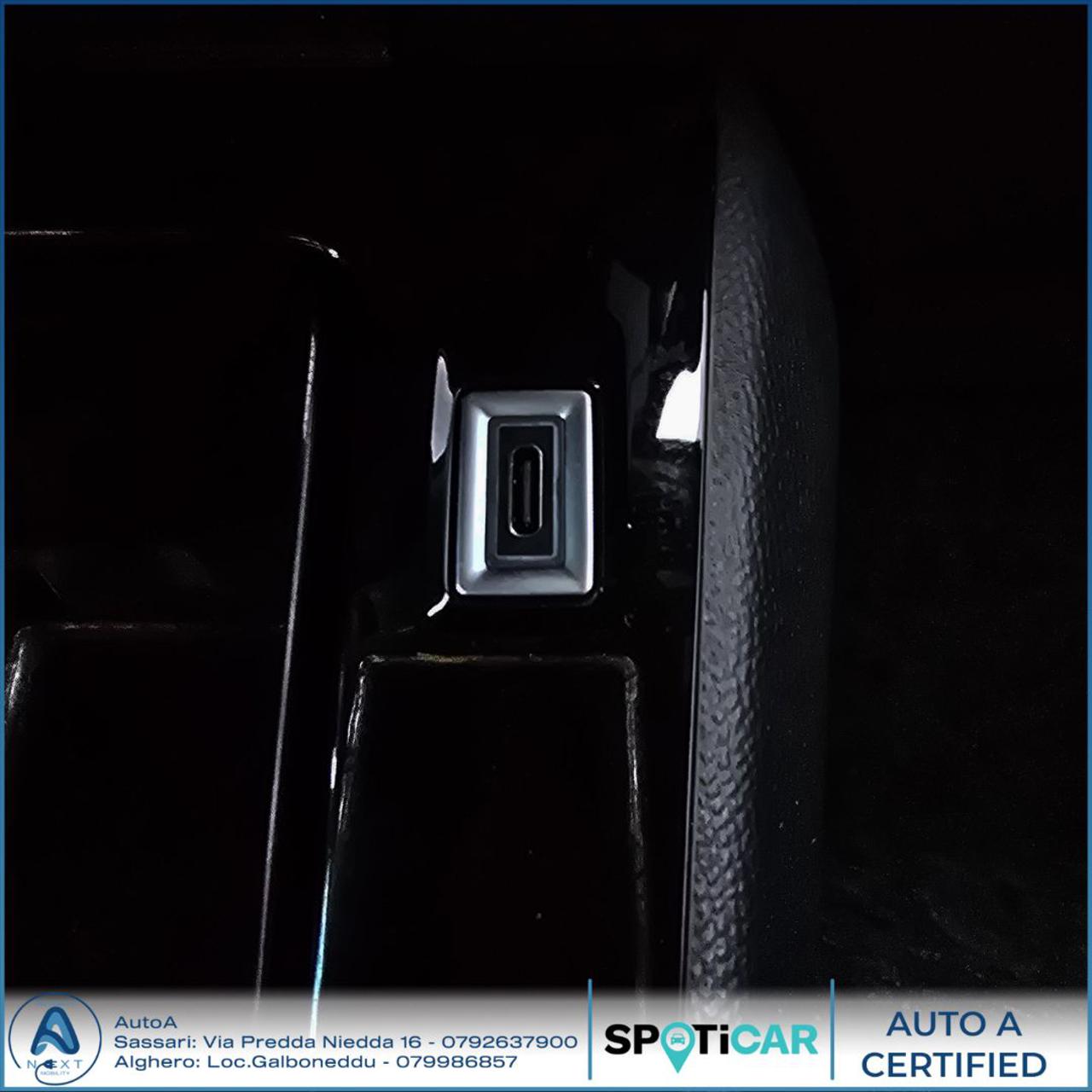 PEUGEOT 2008 PureTech 100 S&S Allure - 29