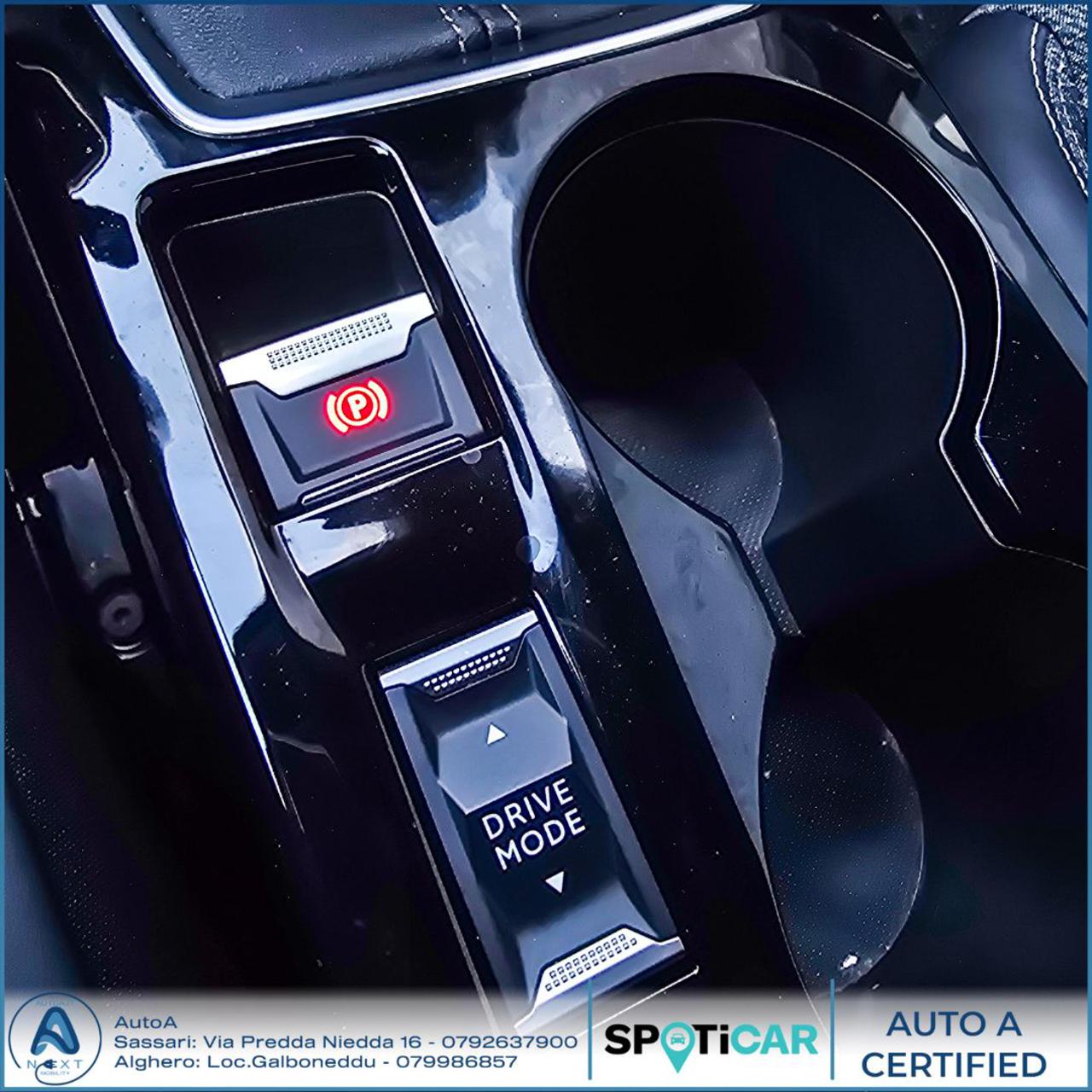 PEUGEOT 2008 PureTech 100 S&S Allure - 31