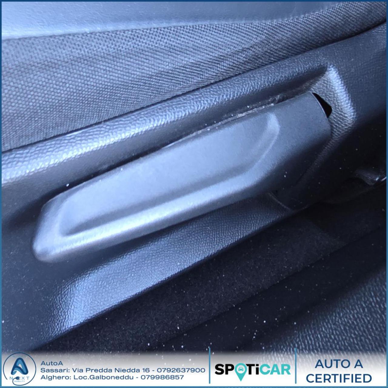 PEUGEOT 2008 PureTech 100 S&S Allure - 18
