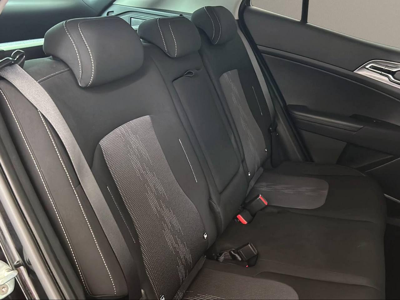 KIA Sportage 1.6 CRDi MHEV DCT Style - 11