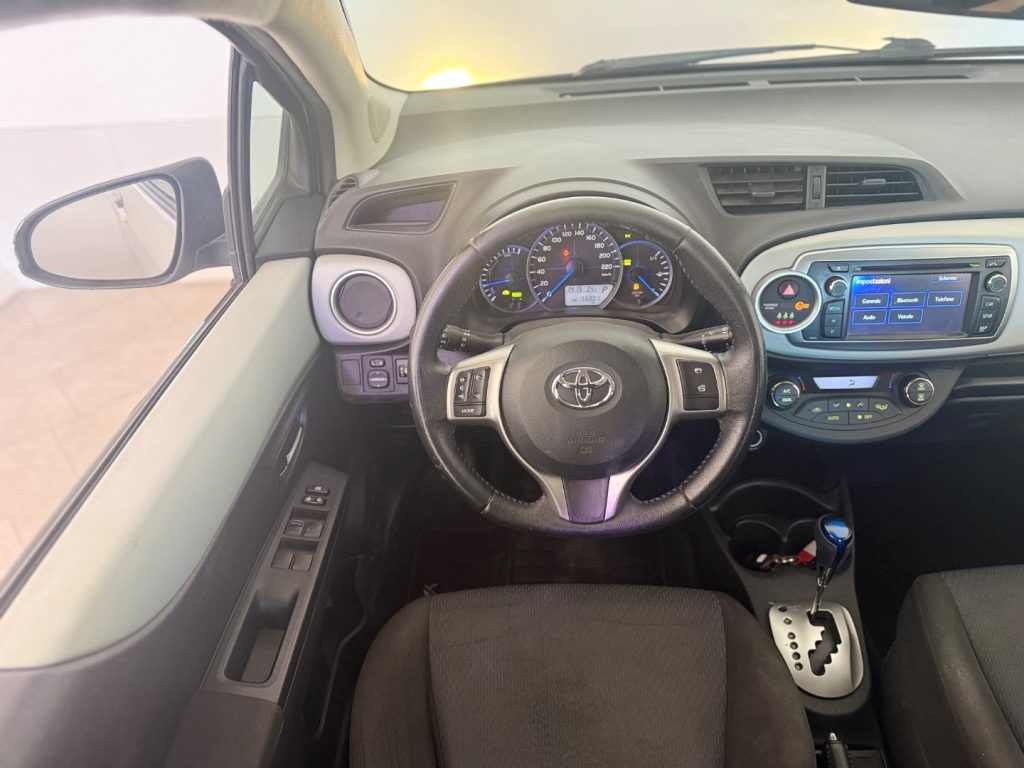 TOYOTA Yaris 1.5 Hybrid 5 porte LoungePIÙ - 12