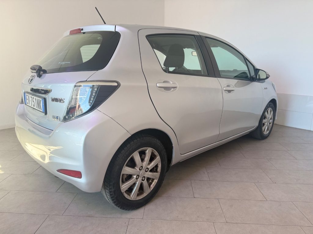 TOYOTA Yaris 1.5 Hybrid 5 porte LoungePIÙ - 6
