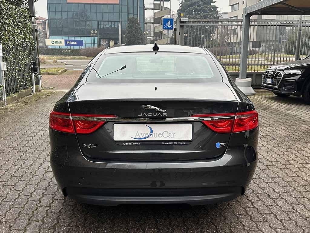 JAGUAR XF 2.0 d Pure BERLINA AUTOMATICA TELECAMERA IVA ESP - 6