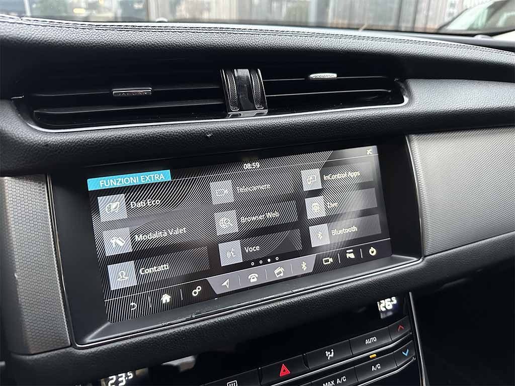 JAGUAR XF 2.0 d Pure BERLINA AUTOMATICA TELECAMERA IVA ESP - 18