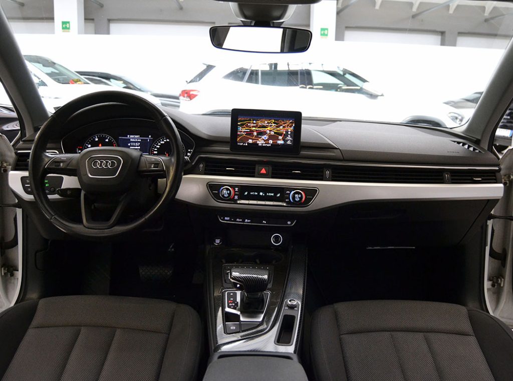AUDI A4 Avant 2.0 TDI 150 CV S tronic Service Audi - 5