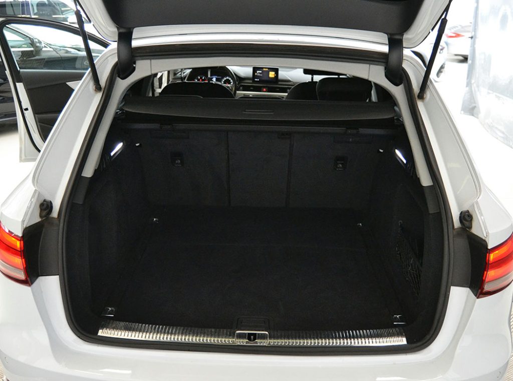 AUDI A4 Avant 2.0 TDI 150 CV S tronic Service Audi - 11