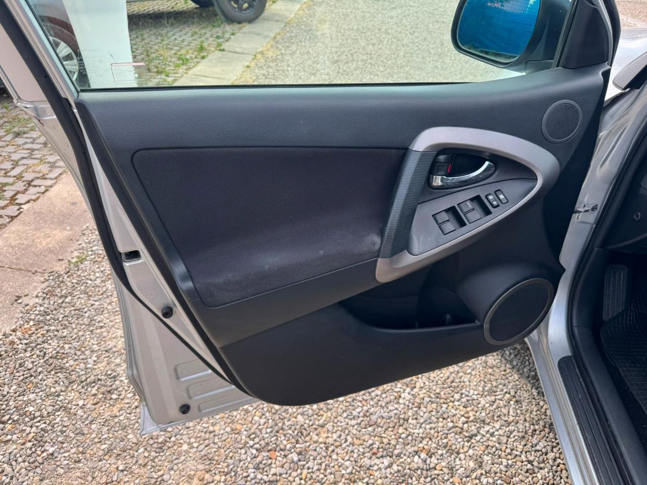 TOYOTA RAV 4 RAV4 2.2 D-4D 136 CV - 8