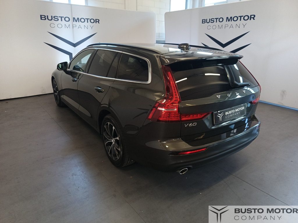 VOLVO V60 2.0 b4 Momentum Business Pro auto - 6