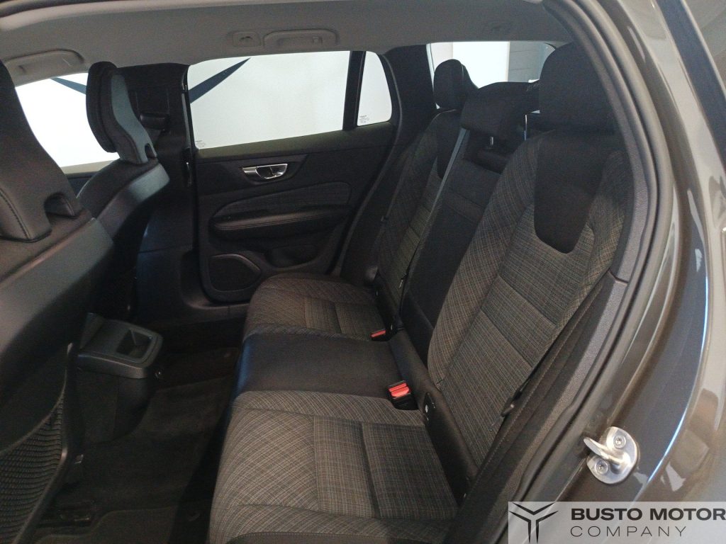 VOLVO V60 2.0 b4 Momentum Business Pro auto - 9