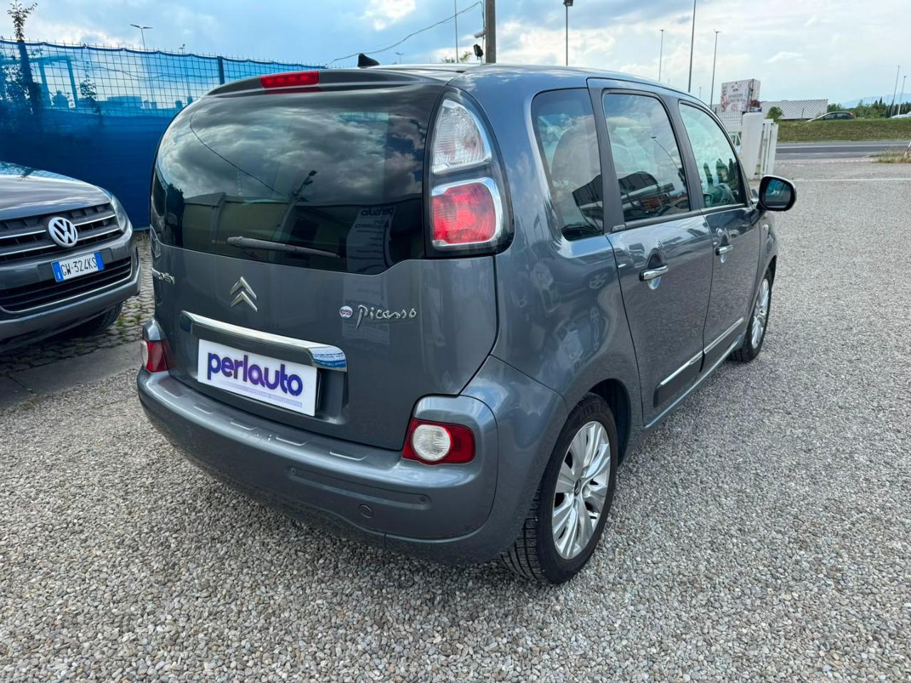 CITROEN C3 Picasso 1.4 VTi 95 Exclusive Style - 4