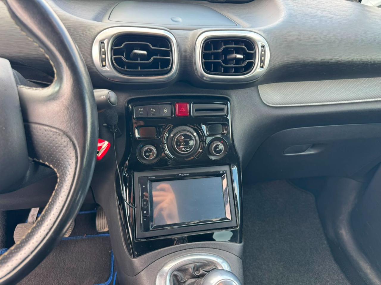 CITROEN C3 Picasso 1.4 VTi 95 Exclusive Style - 10