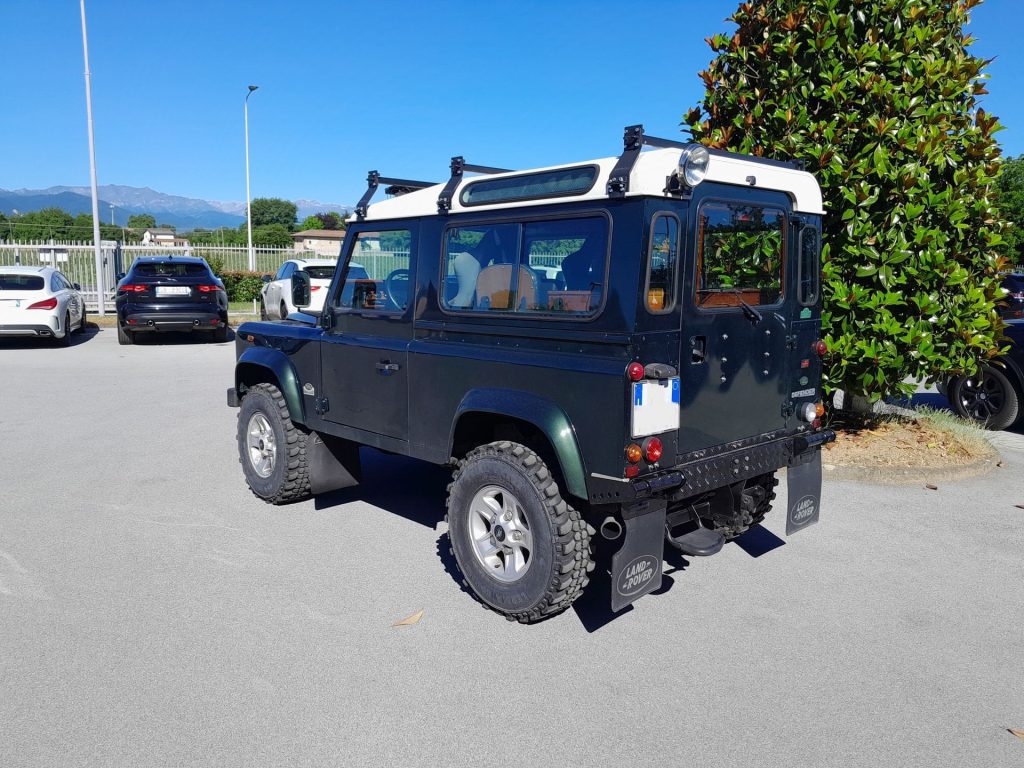 LAND ROVER Defender Defender 110 2.5 td5 - 6