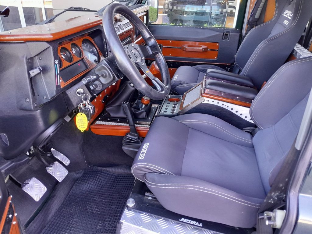 LAND ROVER Defender Defender 90 2.5 td5 - 9