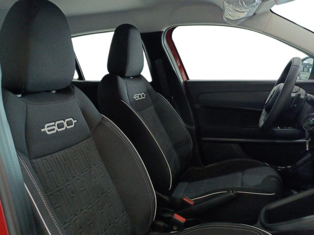 FIAT 600 Hybrid 110 CV DCT MHEV Pop - 9