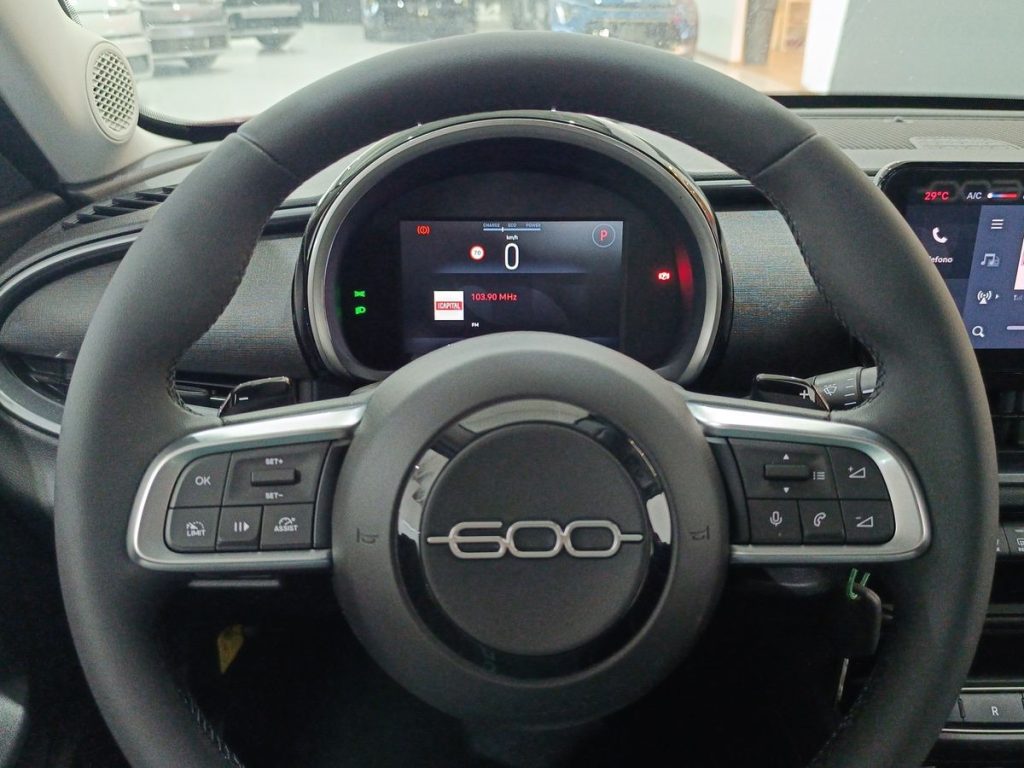 FIAT 600 Hybrid 110 CV DCT MHEV Pop - 16
