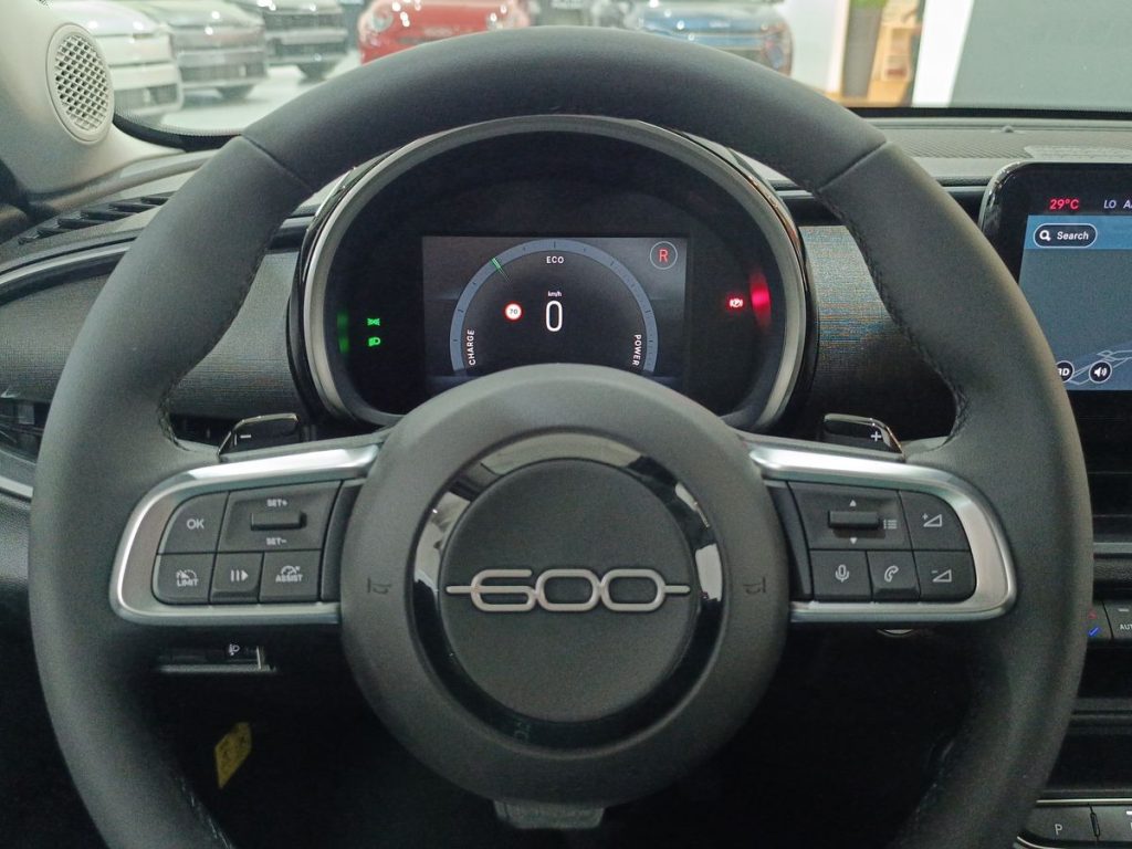 FIAT 600 Hybrid 110 CV DCT MHEV Business - 18
