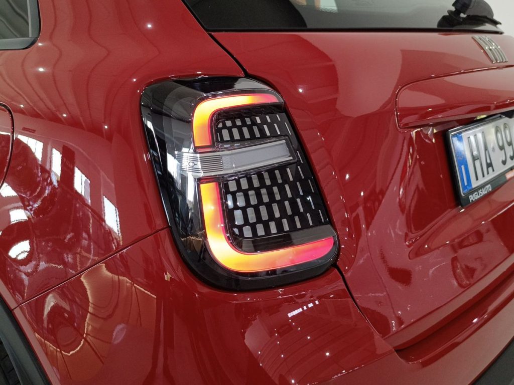 FIAT 600 Hybrid 110 CV DCT MHEV Business - 26