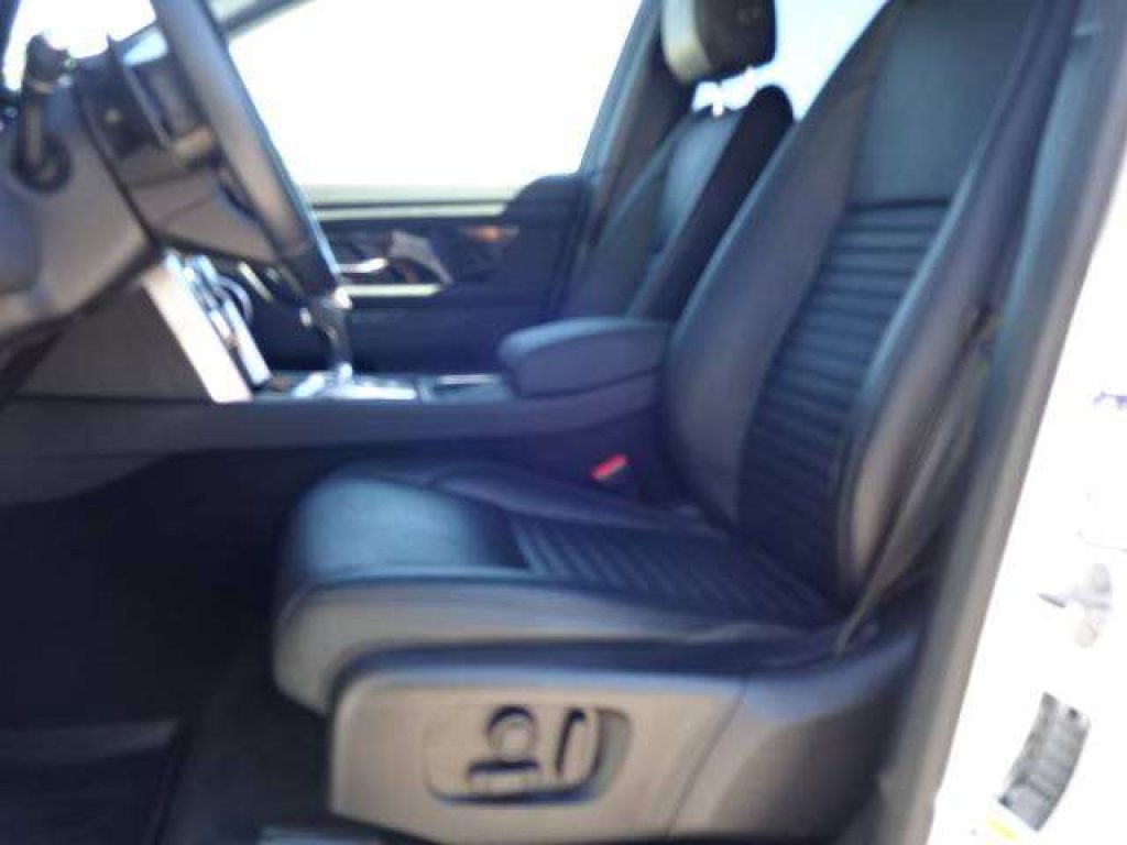 LAND ROVER Discovery Sport 2.0d i4 mhev SE awd 150cv AUTOCARRO - 9