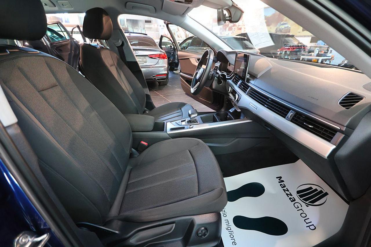 AUDI A4 40 TDI Avant Quattro S-Tronic Business Advanced - 38