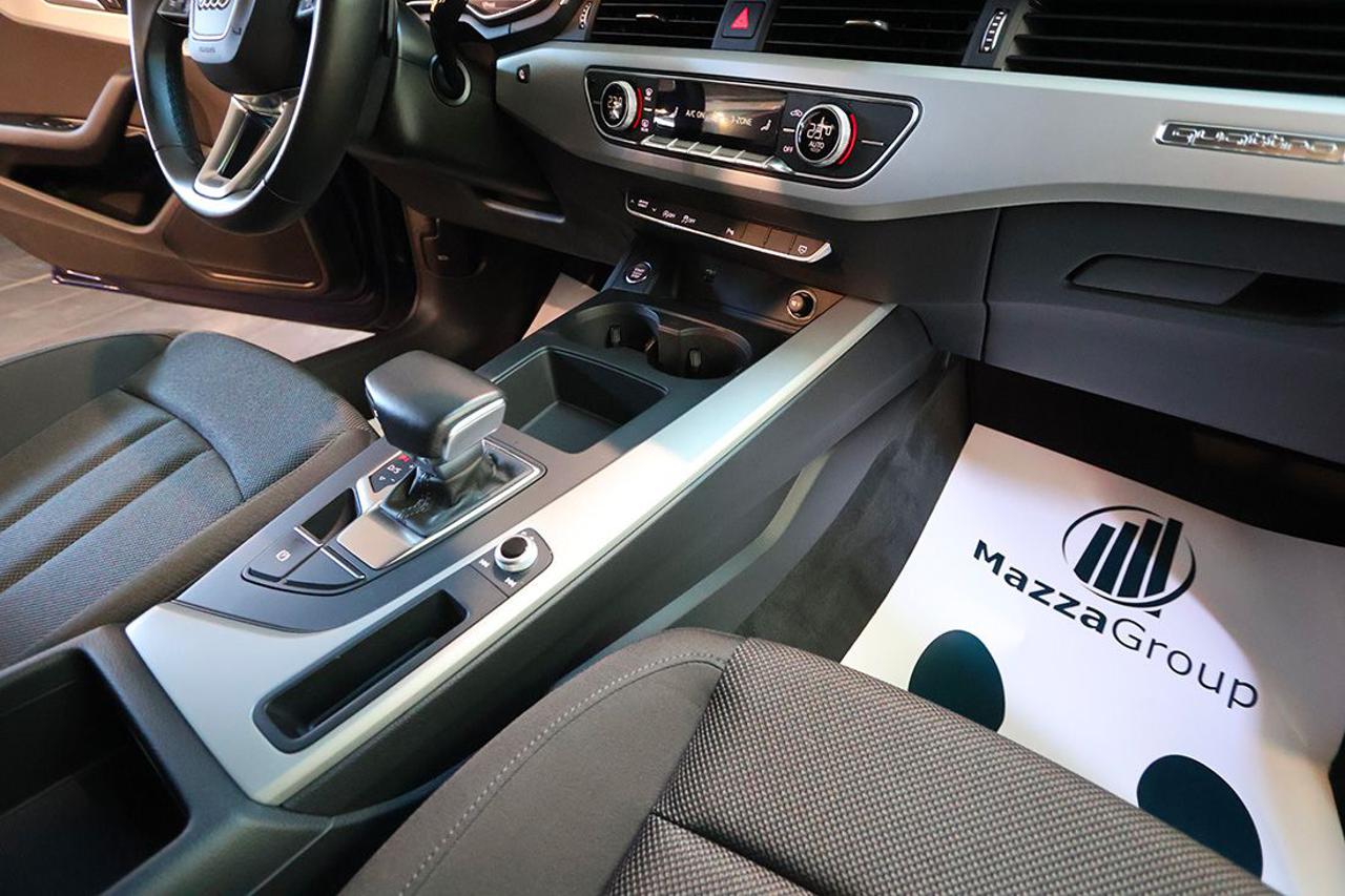 AUDI A4 40 TDI Avant Quattro S-Tronic Business Advanced - 33
