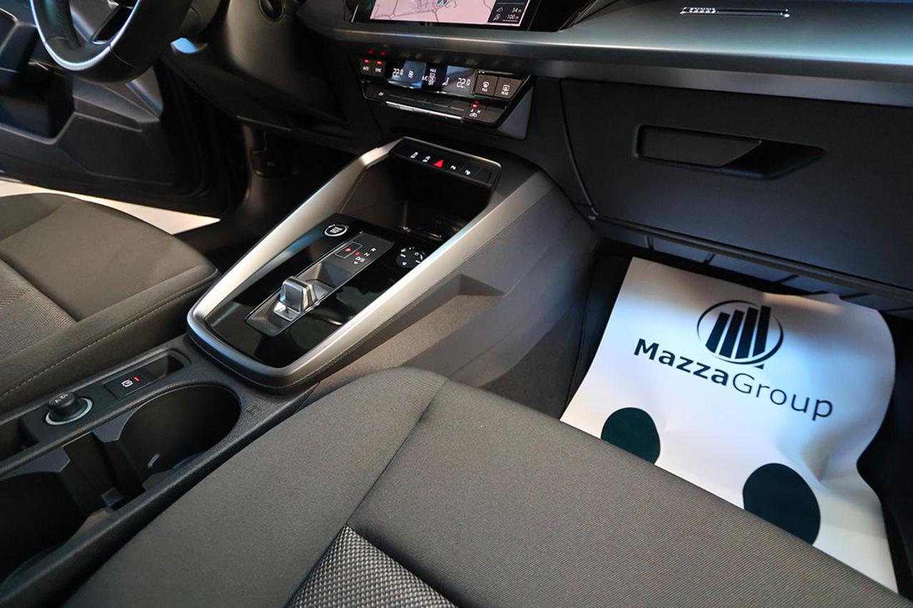 AUDI A3 35 TDI Sportback S-Tronic Business Advanced - 31