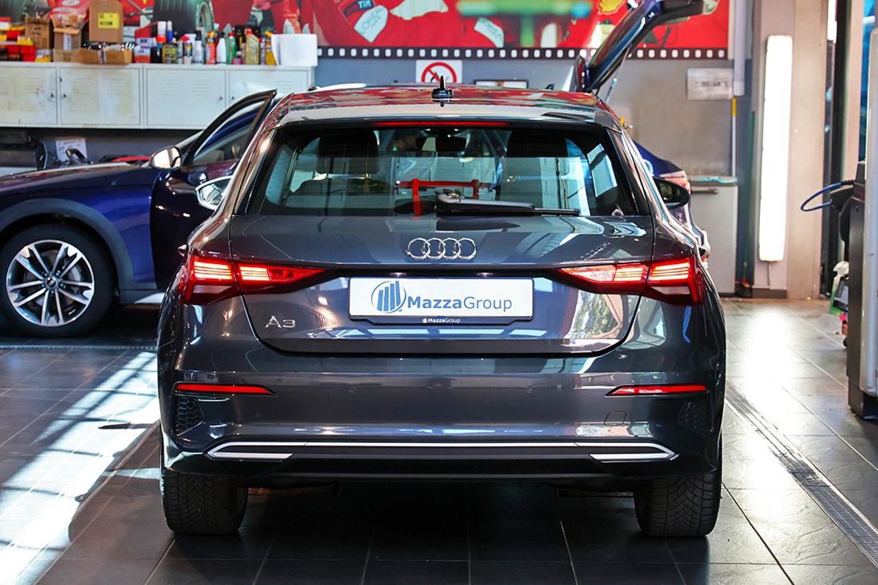 AUDI A3 35 TDI Sportback S-Tronic Business Advanced - 4