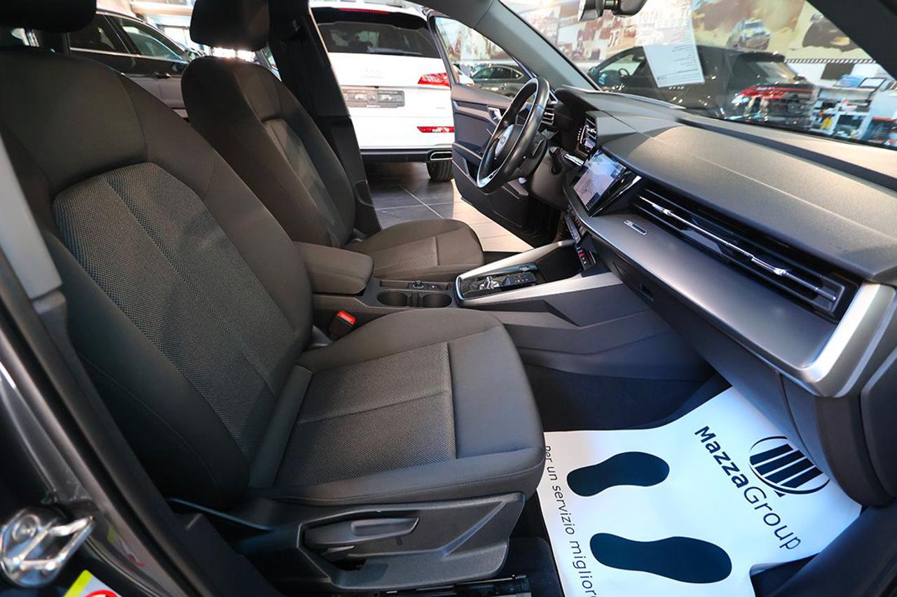 AUDI A3 35 TDI Sportback S-Tronic Business Advanced - 33