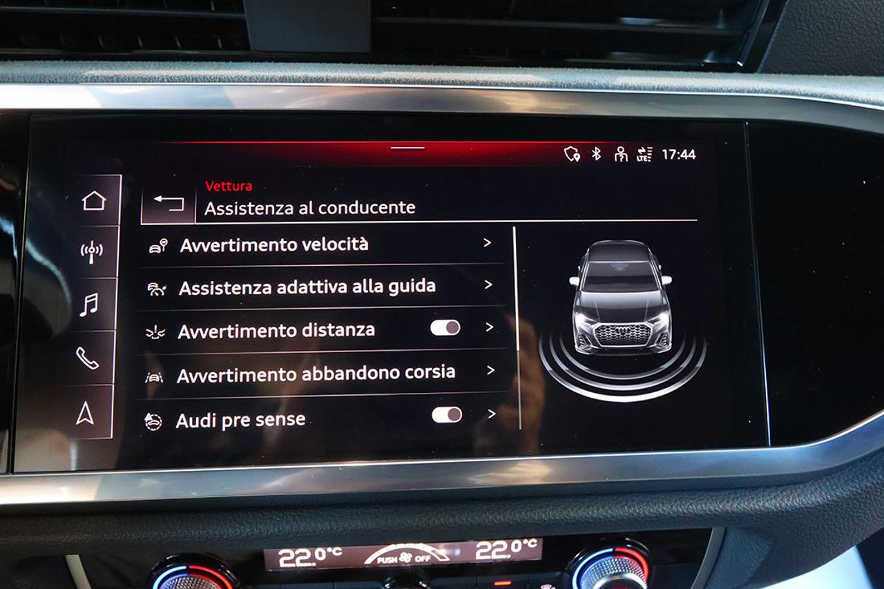 AUDI Q3 40 TDI Sportback Quattro S-Tronic Identity Black - 32