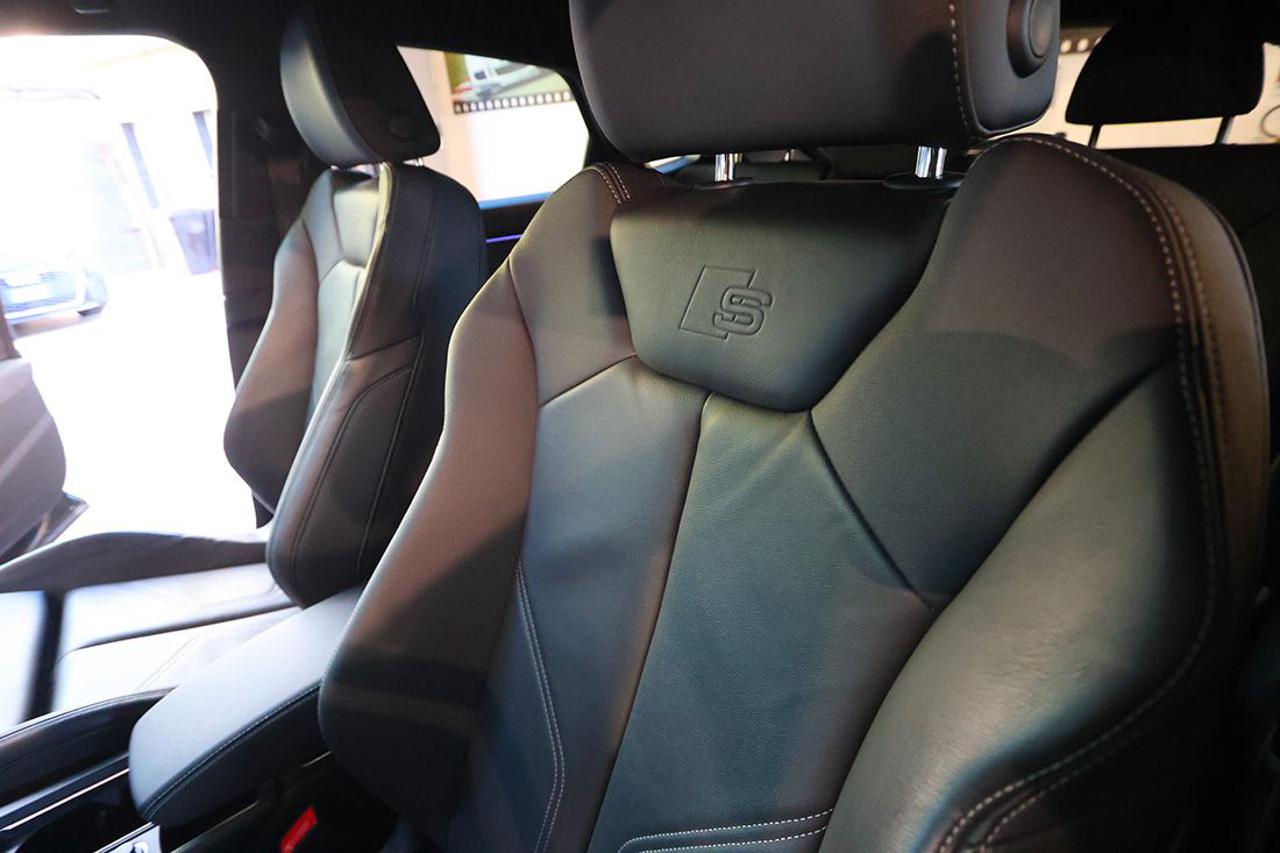 AUDI Q3 40 TDI Sportback Quattro S-Tronic Identity Black - 48