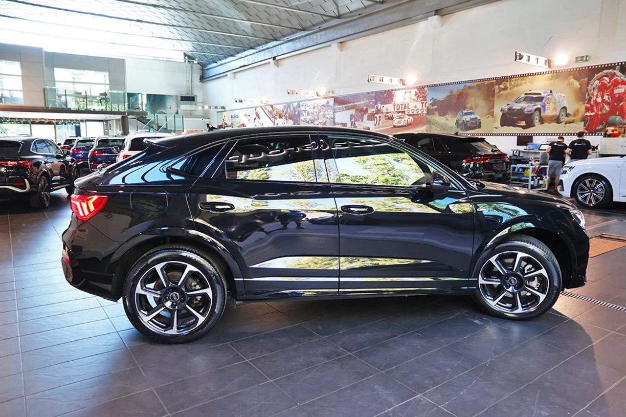 AUDI Q3 40 TDI Sportback Quattro S-Tronic Identity Black - 10