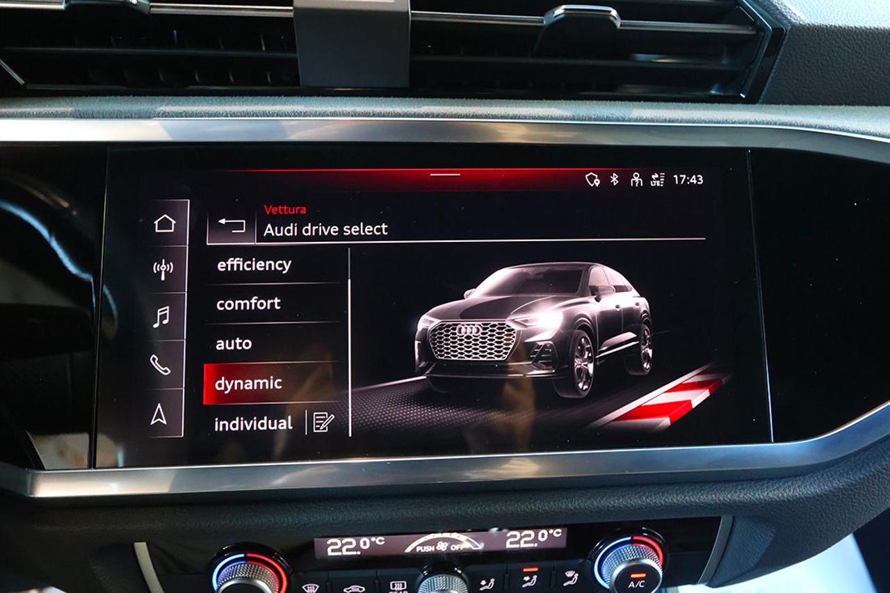 AUDI Q3 40 TDI Sportback Quattro S-Tronic Identity Black - 30