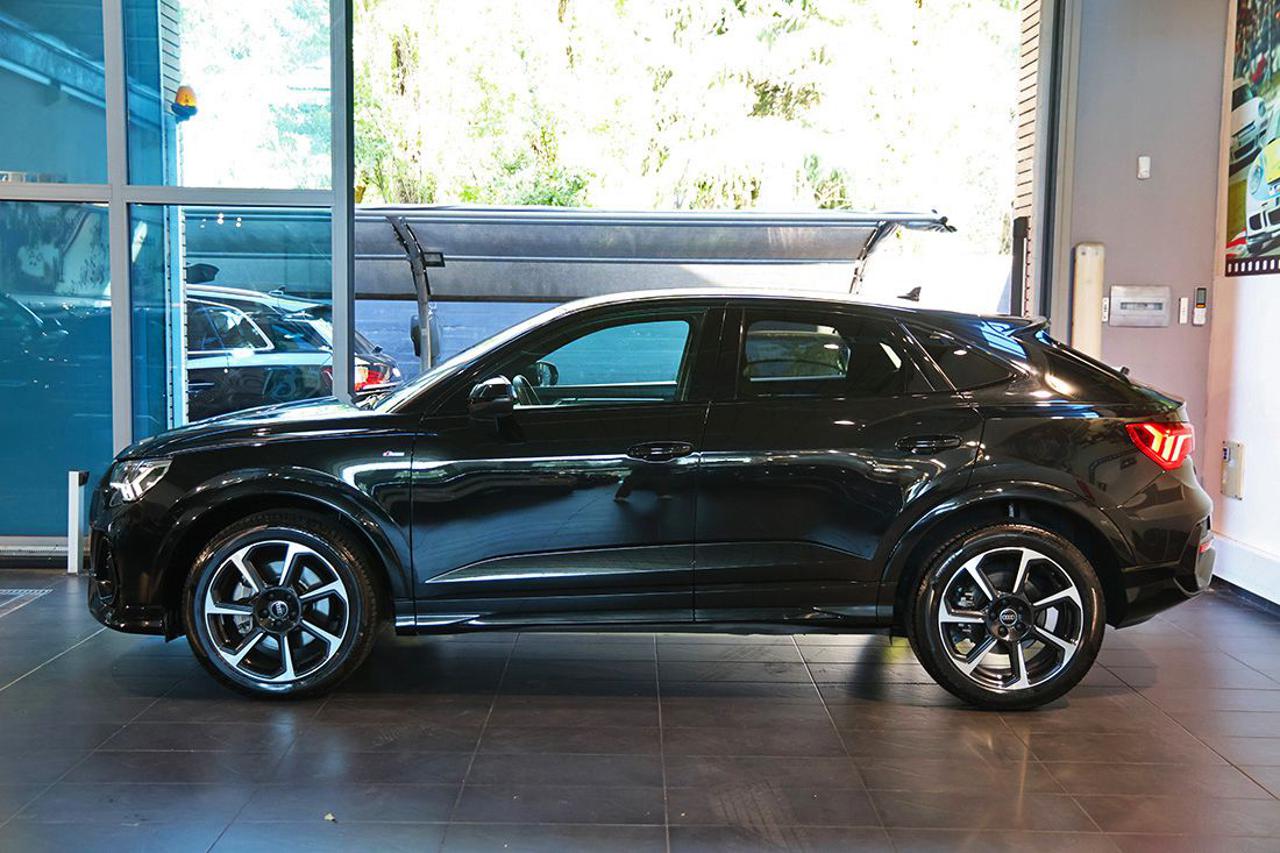 AUDI Q3 40 TDI Sportback Quattro S-Tronic Identity Black - 3