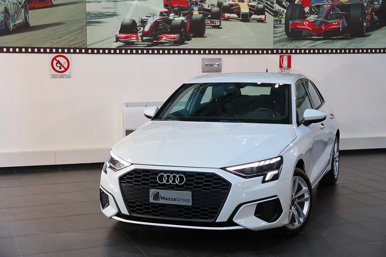 AUDI A3 30 TDI Sportback S-Tronic Business - 5