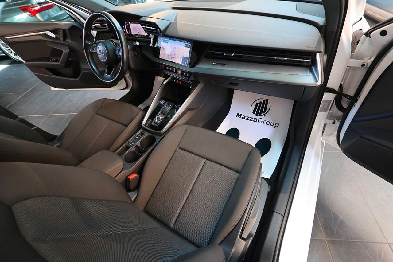 AUDI A3 30 TDI Sportback S-Tronic Business - 15