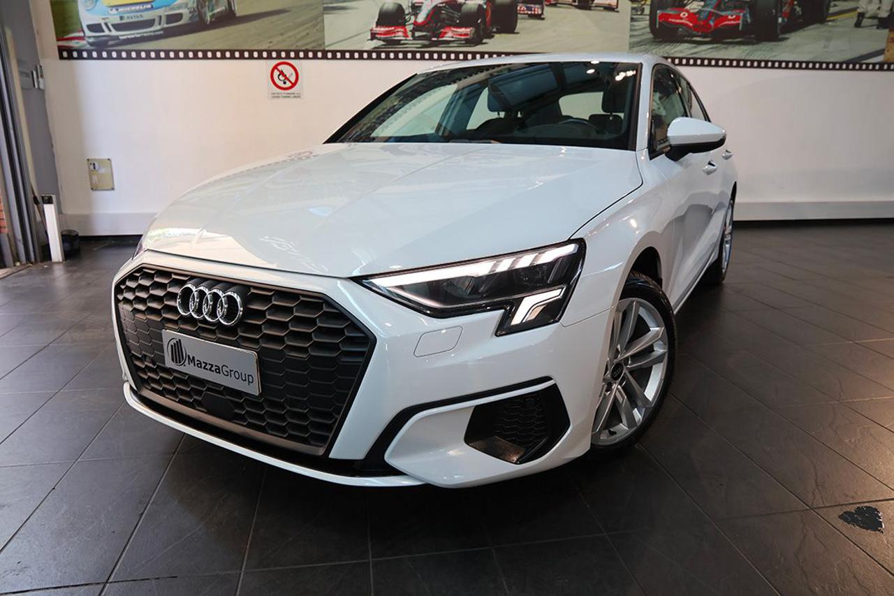 AUDI A3 30 TDI Sportback S-Tronic Business - 7