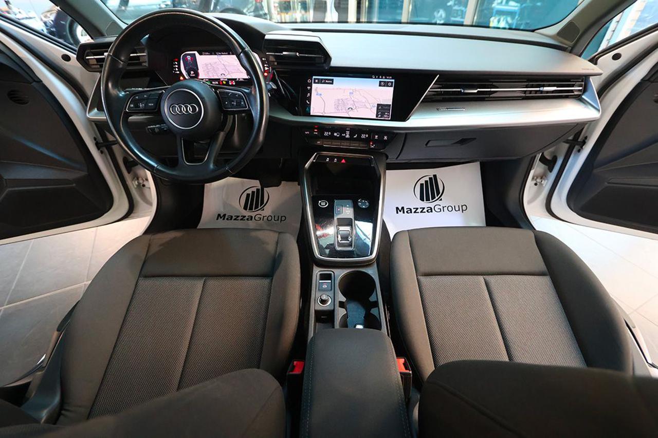AUDI A3 30 TDI Sportback S-Tronic Business - 14