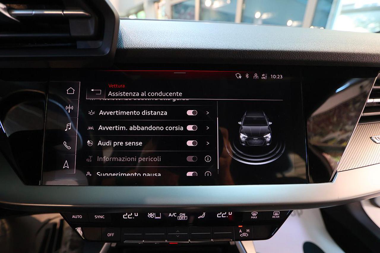 AUDI A3 30 TDI Sportback S-Tronic Business - 26