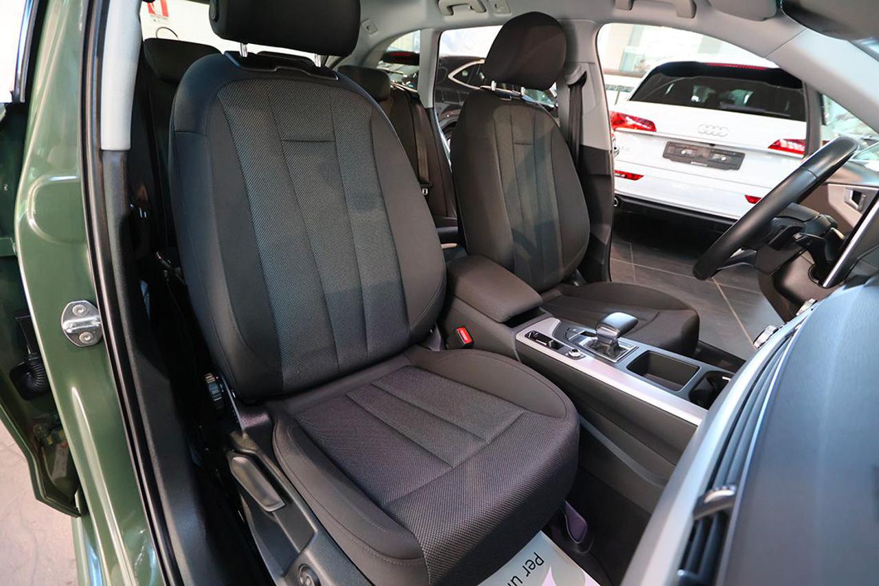 AUDI A4 30 TDI Avant S-Tronic Business Advanced - 17