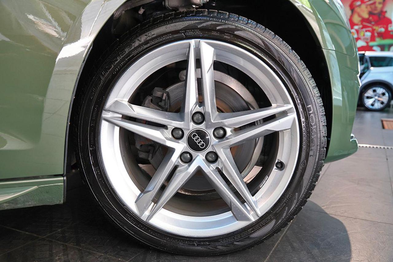 AUDI A4 30 TDI Avant S-Tronic Business Advanced - 6