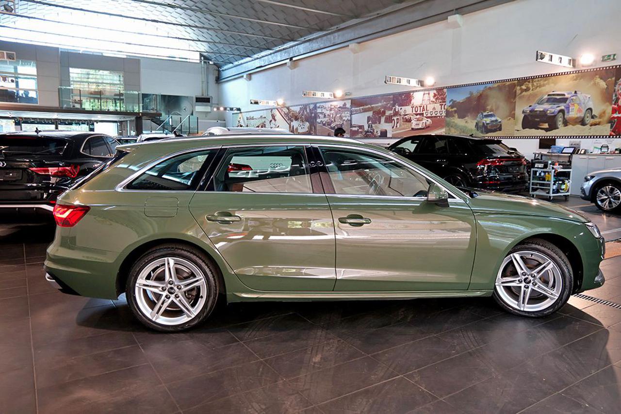 AUDI A4 30 TDI Avant S-Tronic Business Advanced - 10