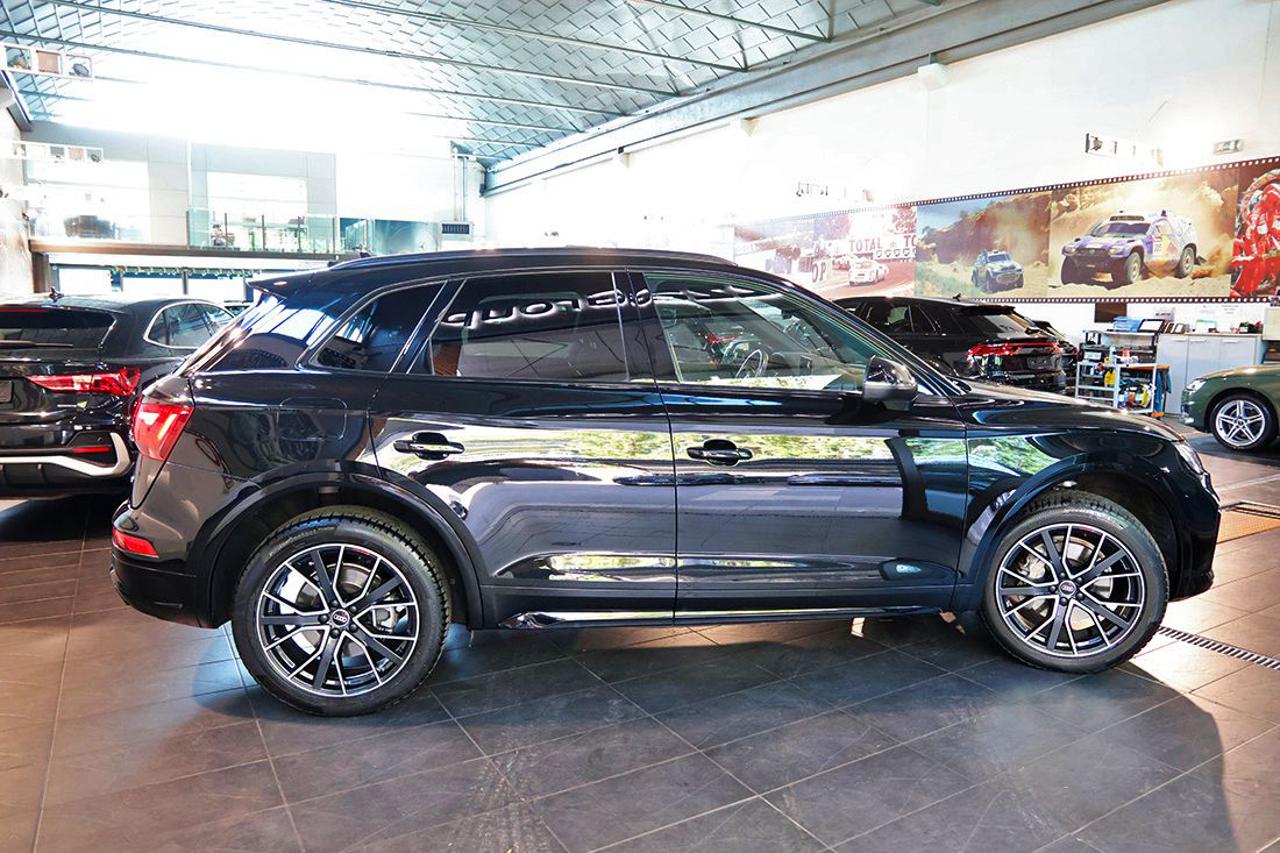 AUDI Q5 40 TDI Quattro S-Tronic S-Line Plus - 11