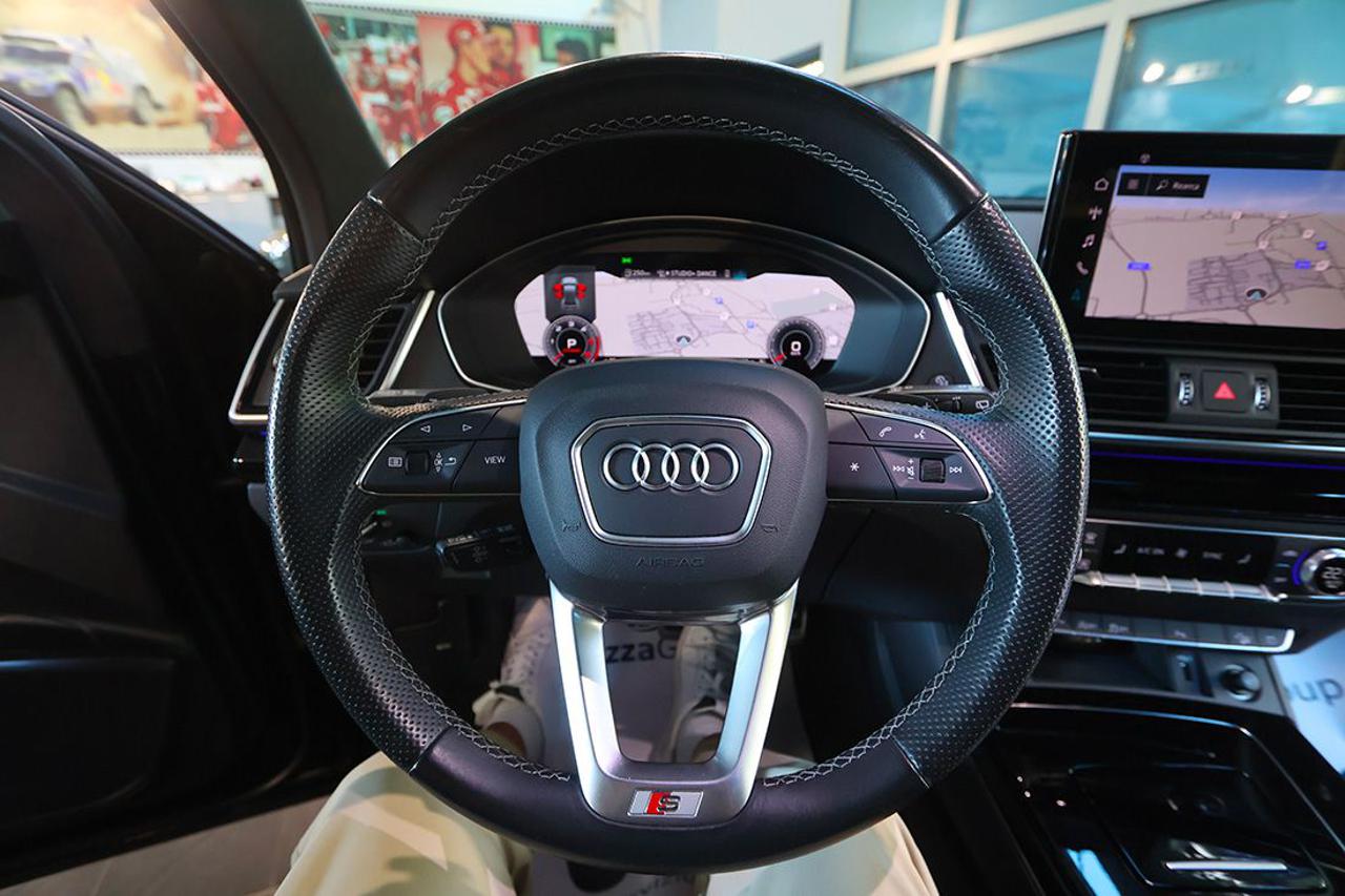 AUDI Q5 40 TDI Quattro S-Tronic S-Line Plus - 26