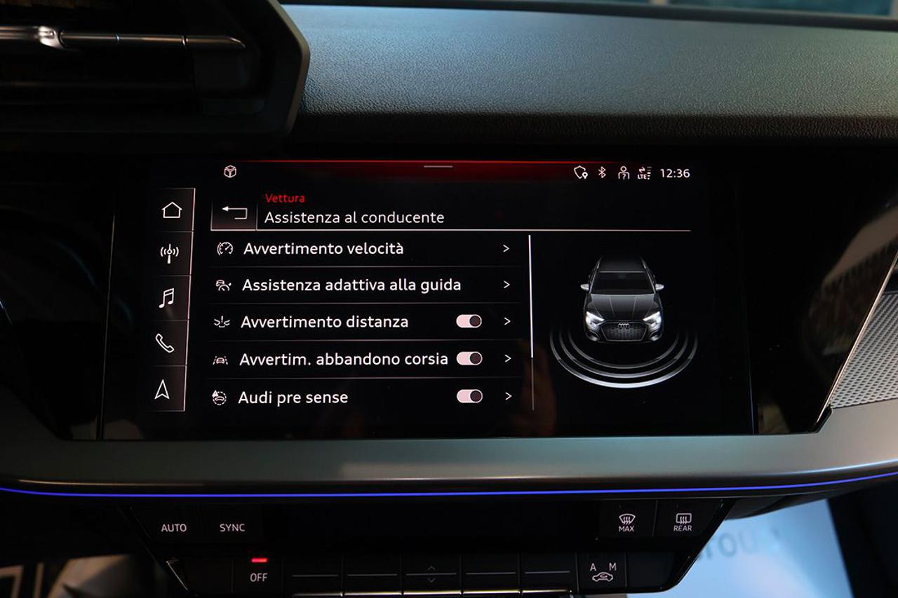 AUDI A3 35 TFSI Sportback S-Tronic S-Line - 27